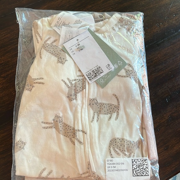 New, still in bag. Preemie long sleeved onesies. - Picture 1 of 3